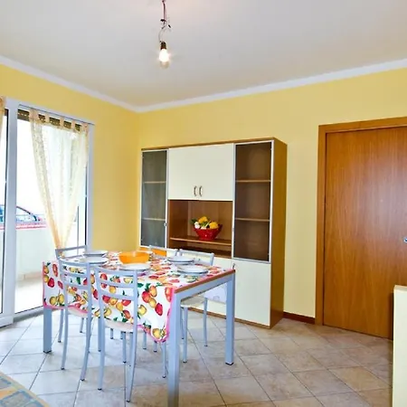 Condominio Bristol Apartamento *