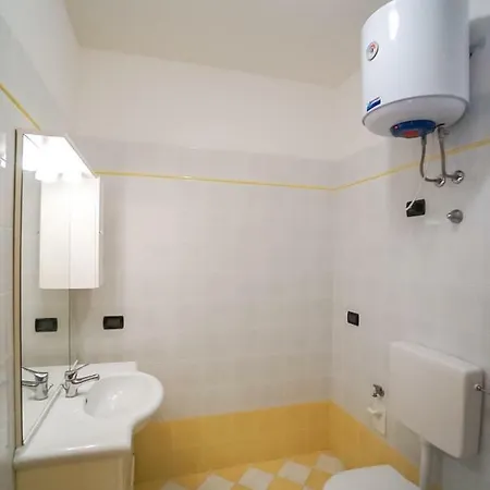 Condominio Bristol Apartamento *